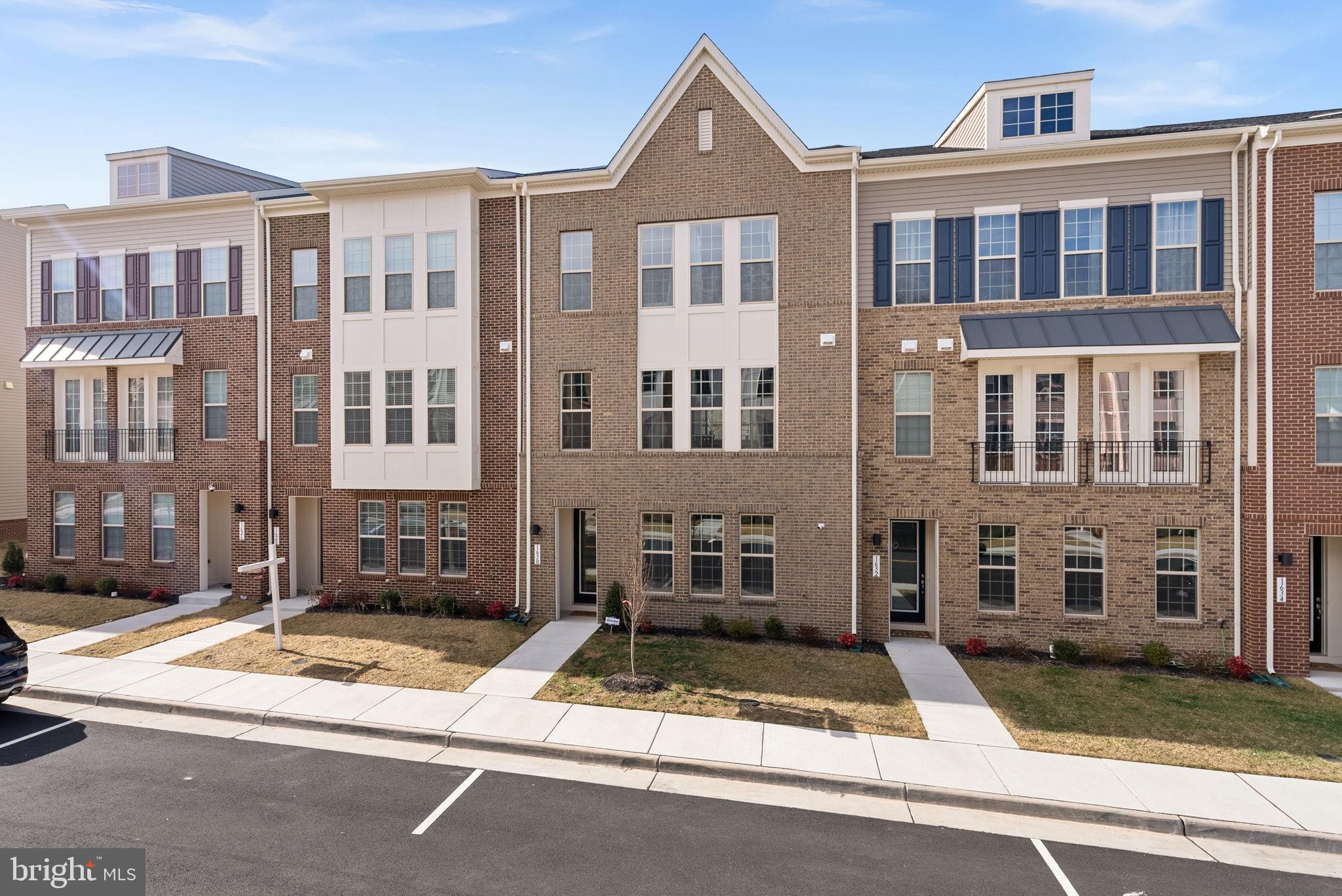 EAST QUARTER - Residential