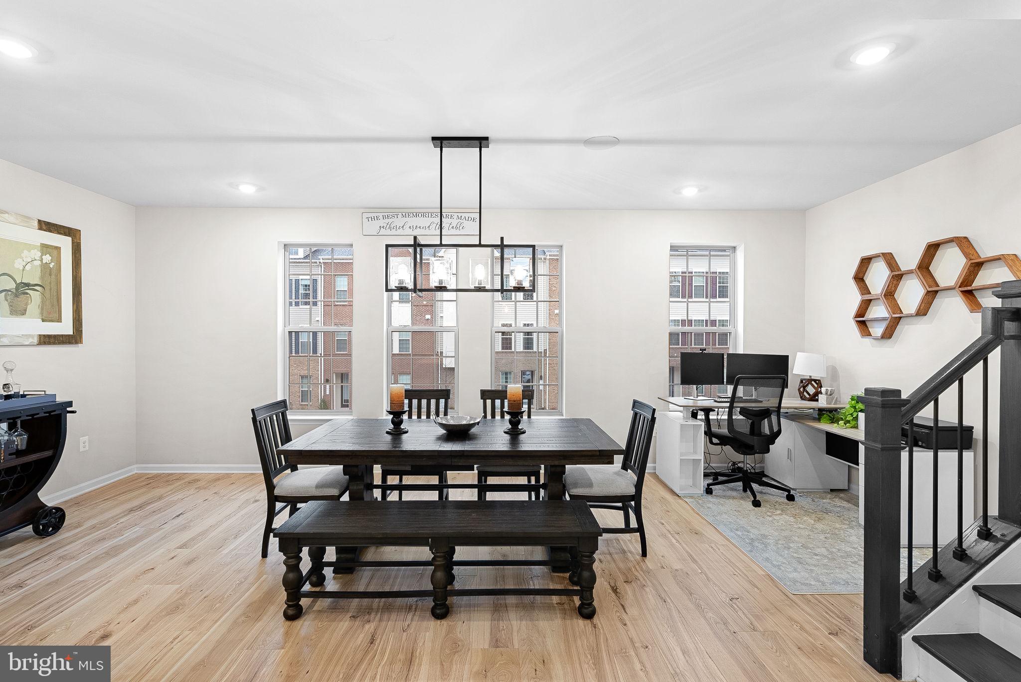 EAST QUARTER - Residential