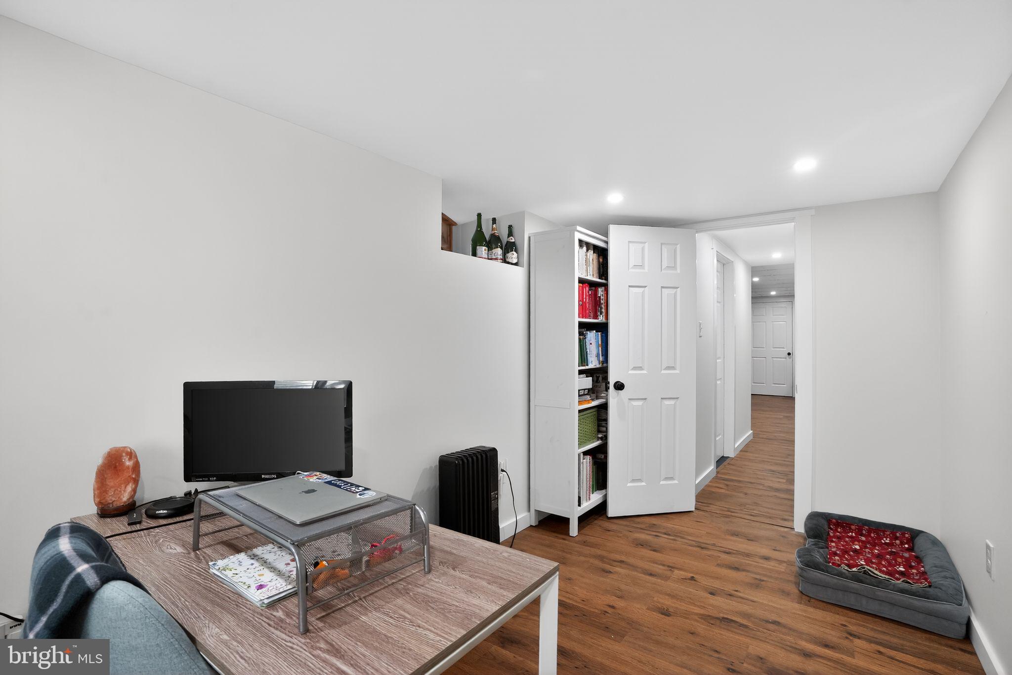 ROXBOROUGH - Residential