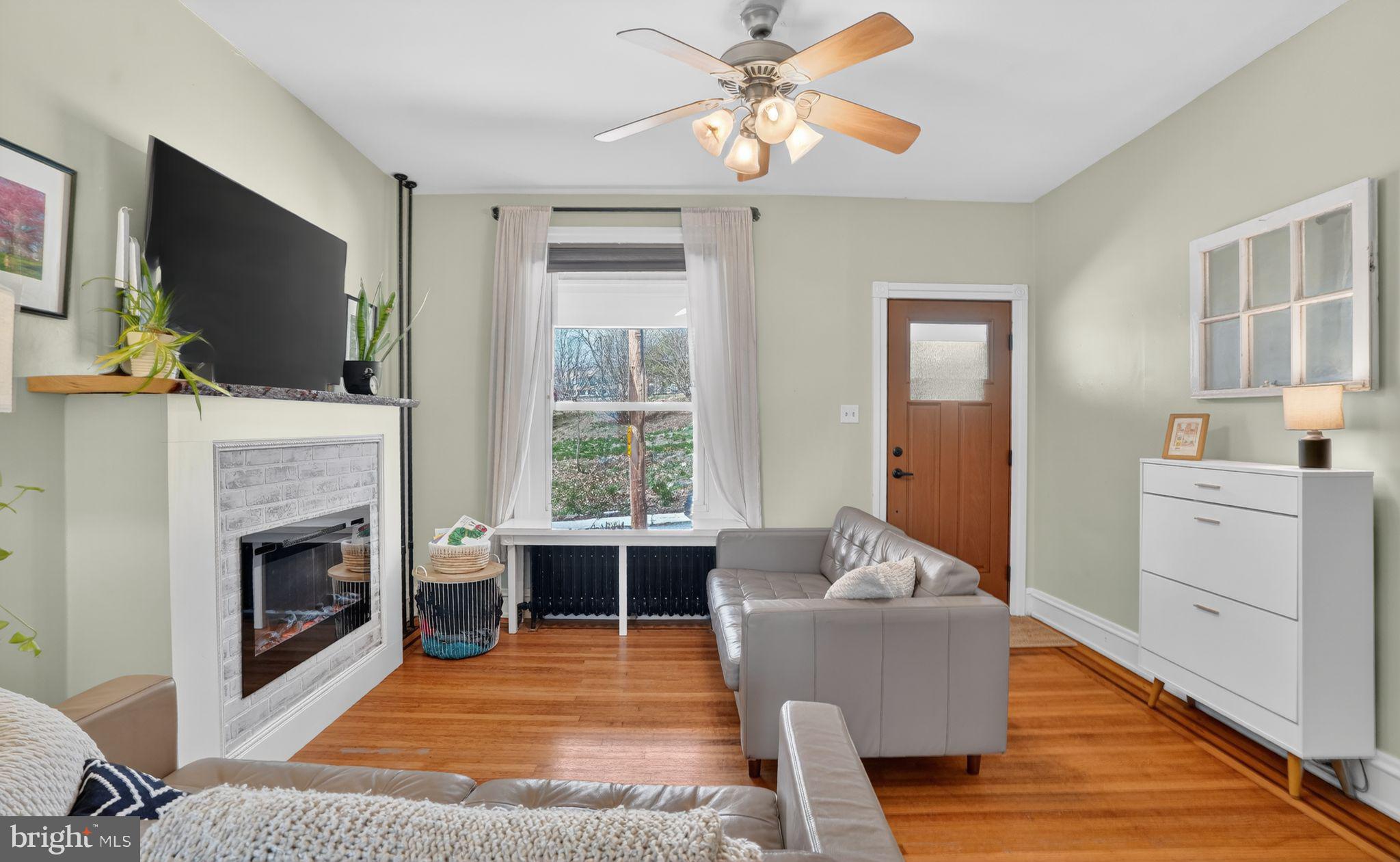 ROXBOROUGH - Residential