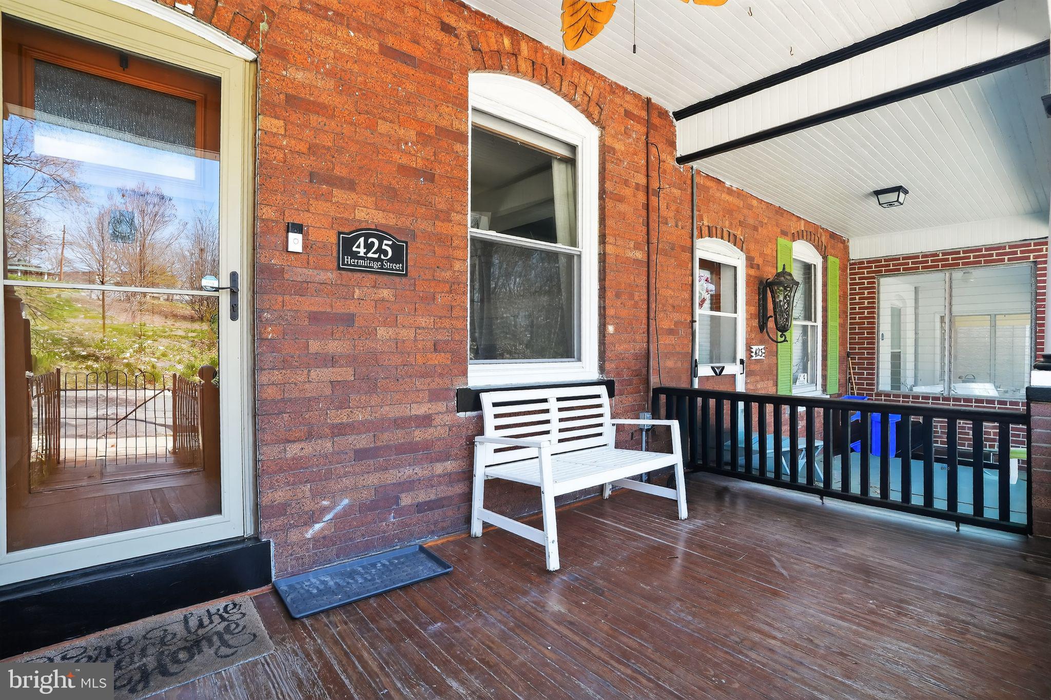 ROXBOROUGH - Residential