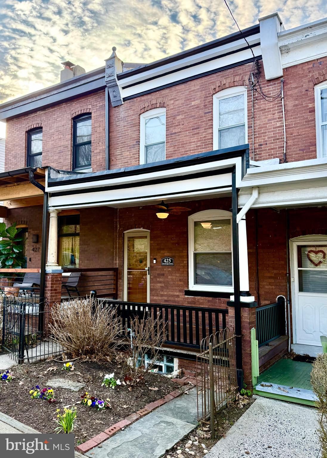 425 HERMITAGE STREET