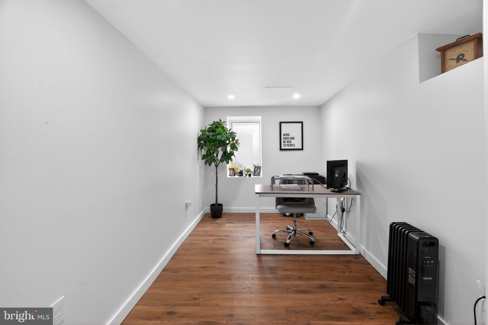 ROXBOROUGH - Residential