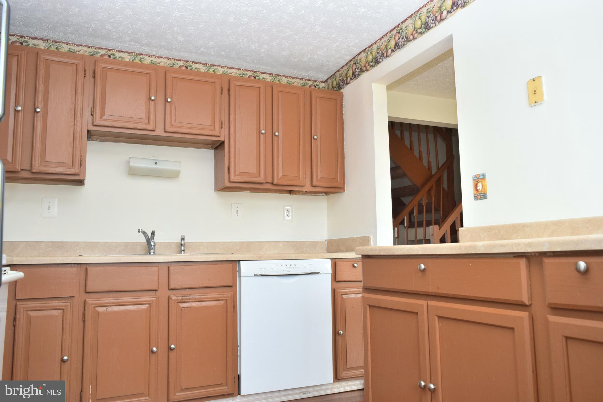 ROLLINGWOOD VILLAGE - Residential Lease