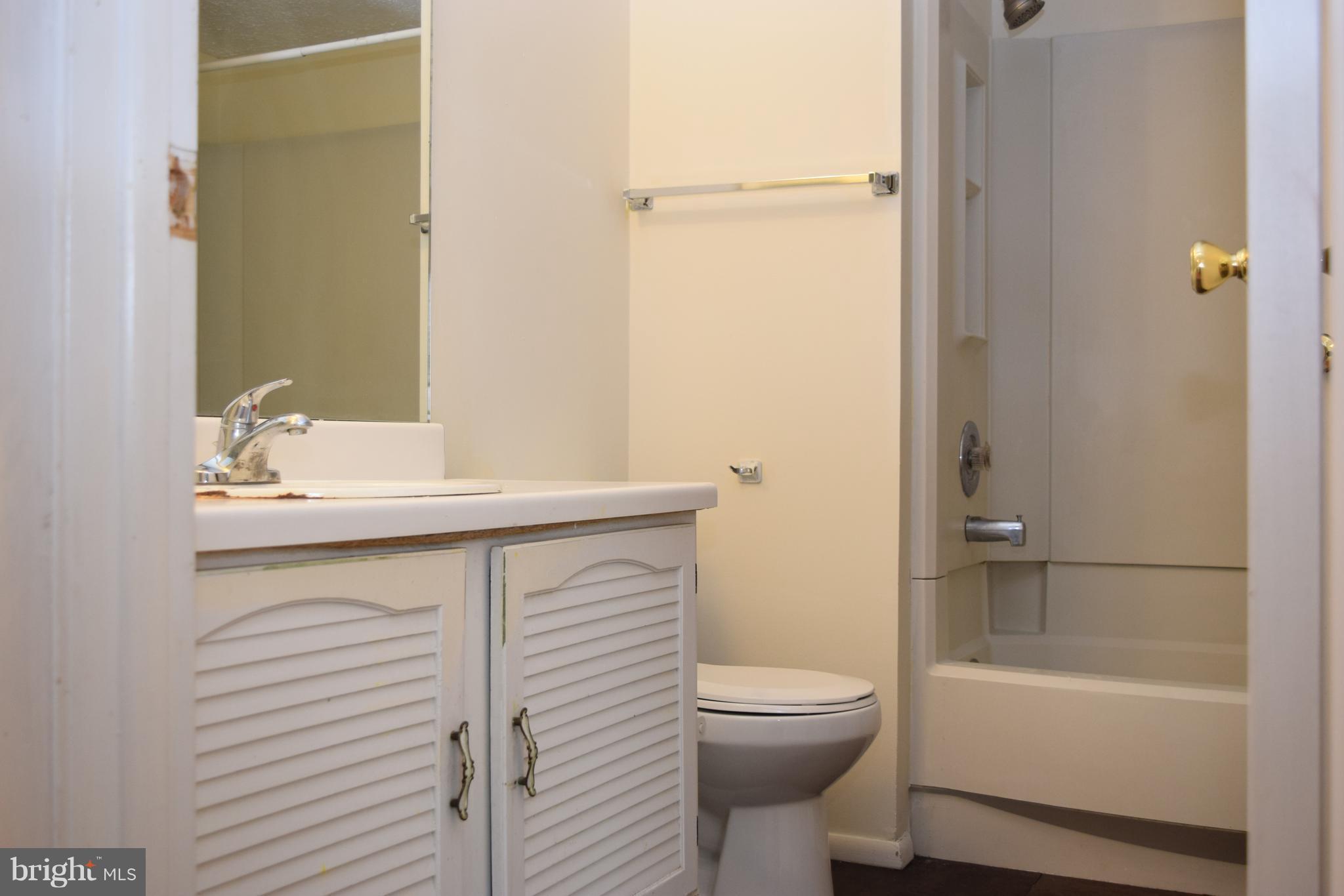 ROLLINGWOOD VILLAGE - Residential Lease