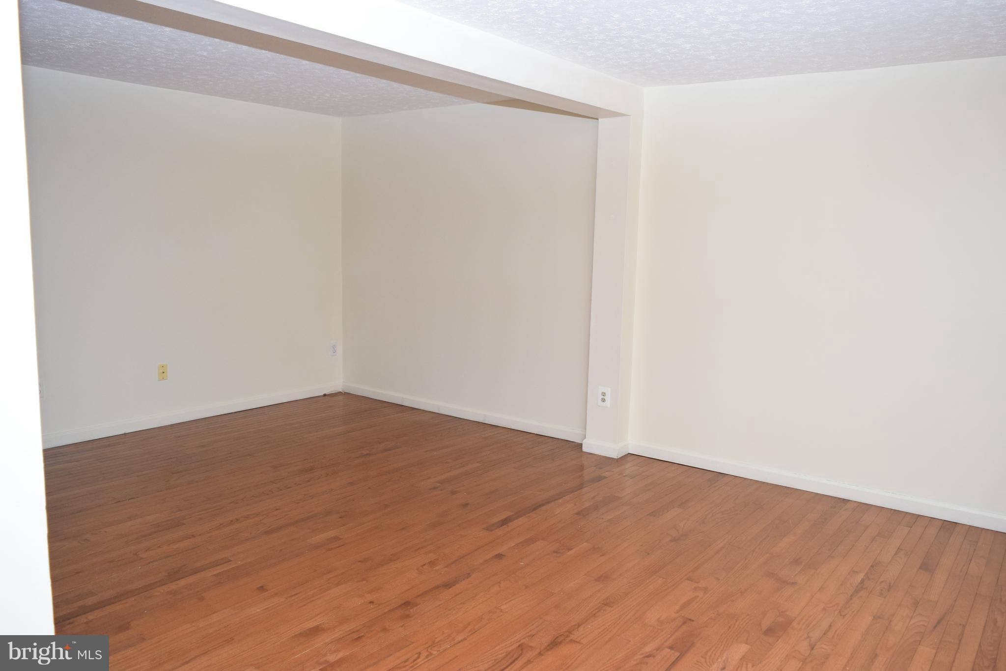 ROLLINGWOOD VILLAGE - Residential Lease