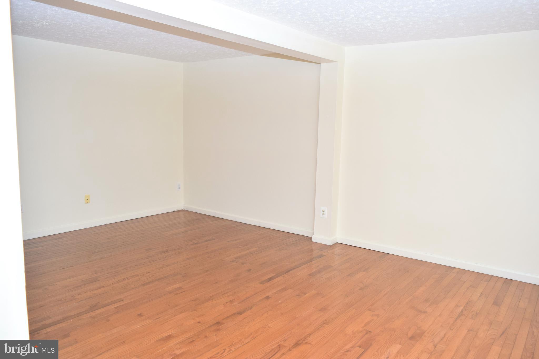 ROLLINGWOOD VILLAGE - Residential Lease