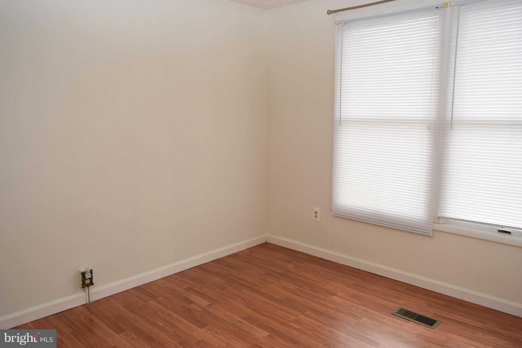 ROLLINGWOOD VILLAGE - Residential Lease