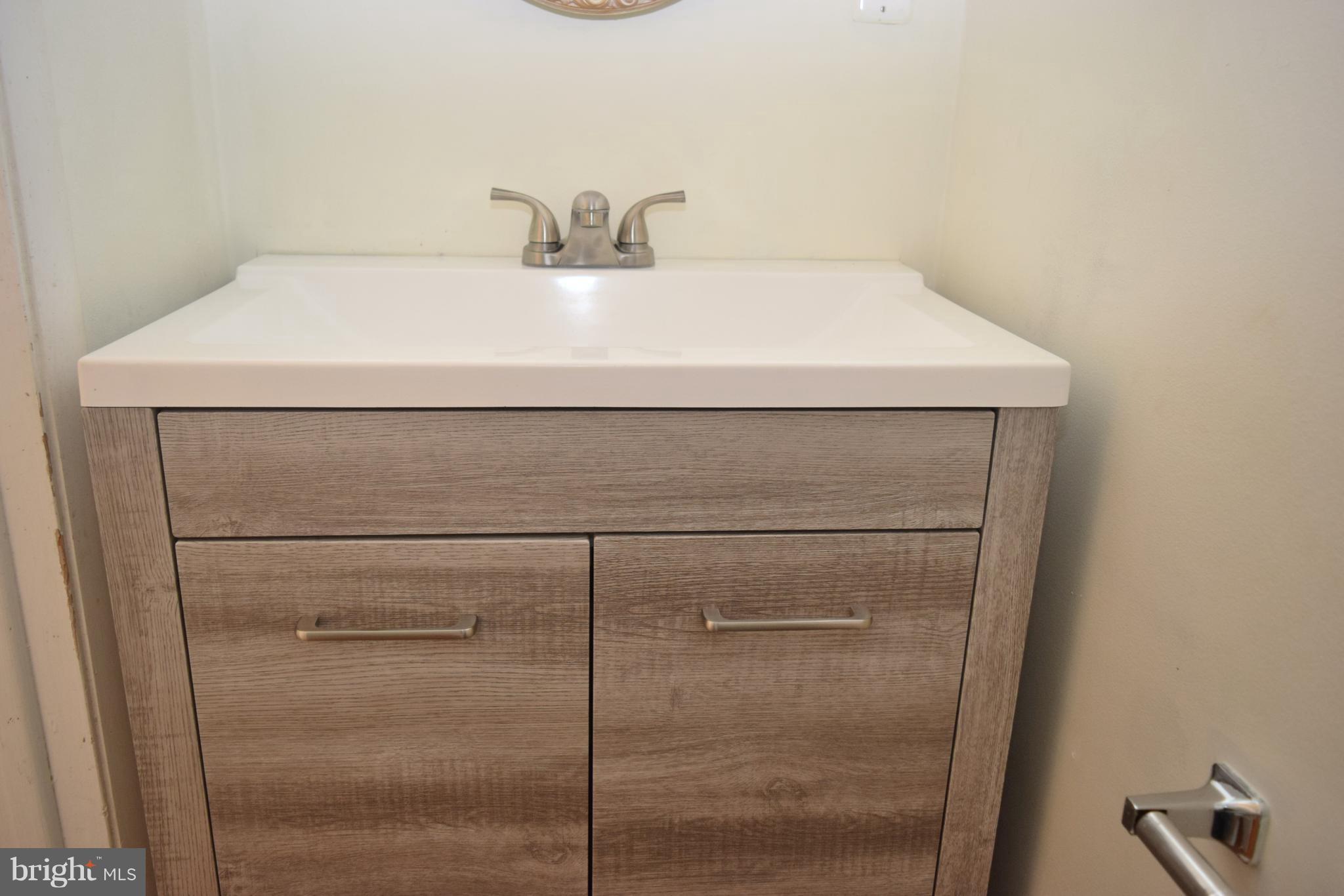 ROLLINGWOOD VILLAGE - Residential Lease