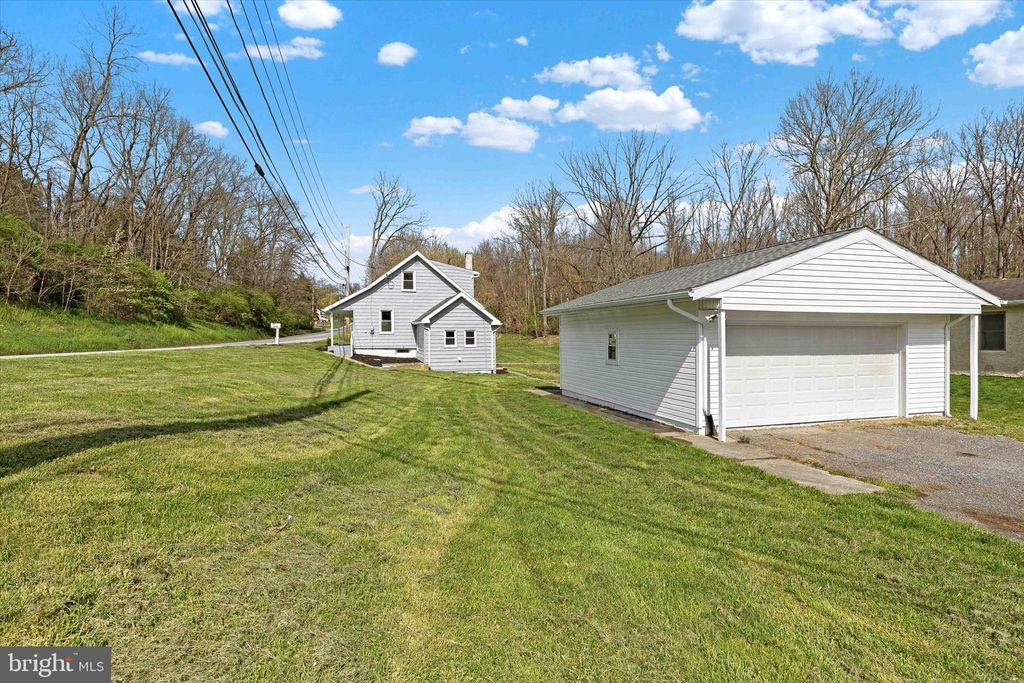 Photo of 1698 Wabank Road, Lancaster, PA 17603 (MLS # PALA2049126)