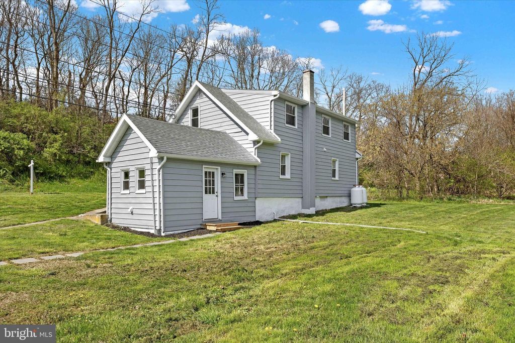 Photo of 1698 Wabank Road, Lancaster, PA 17603 (MLS # PALA2049126)