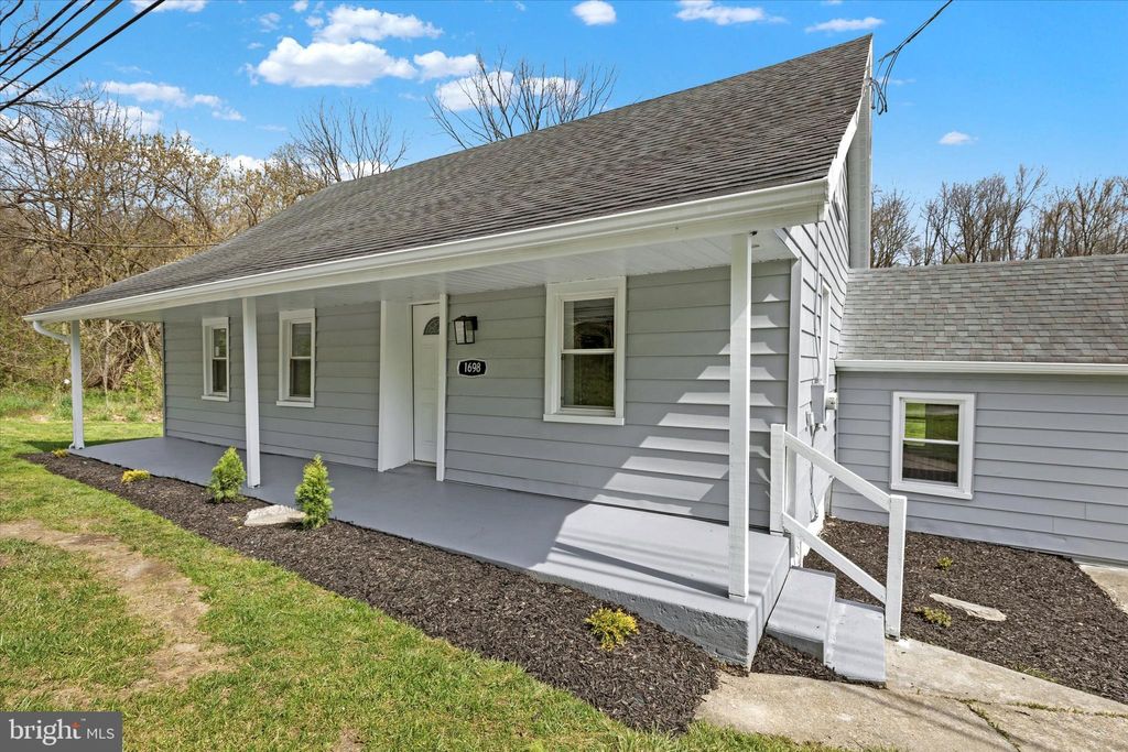 Photo of 1698 Wabank Road, Lancaster, PA 17603 (MLS # PALA2049126)