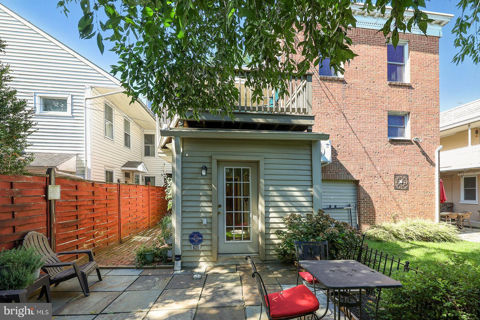 621 S FRONT STREET