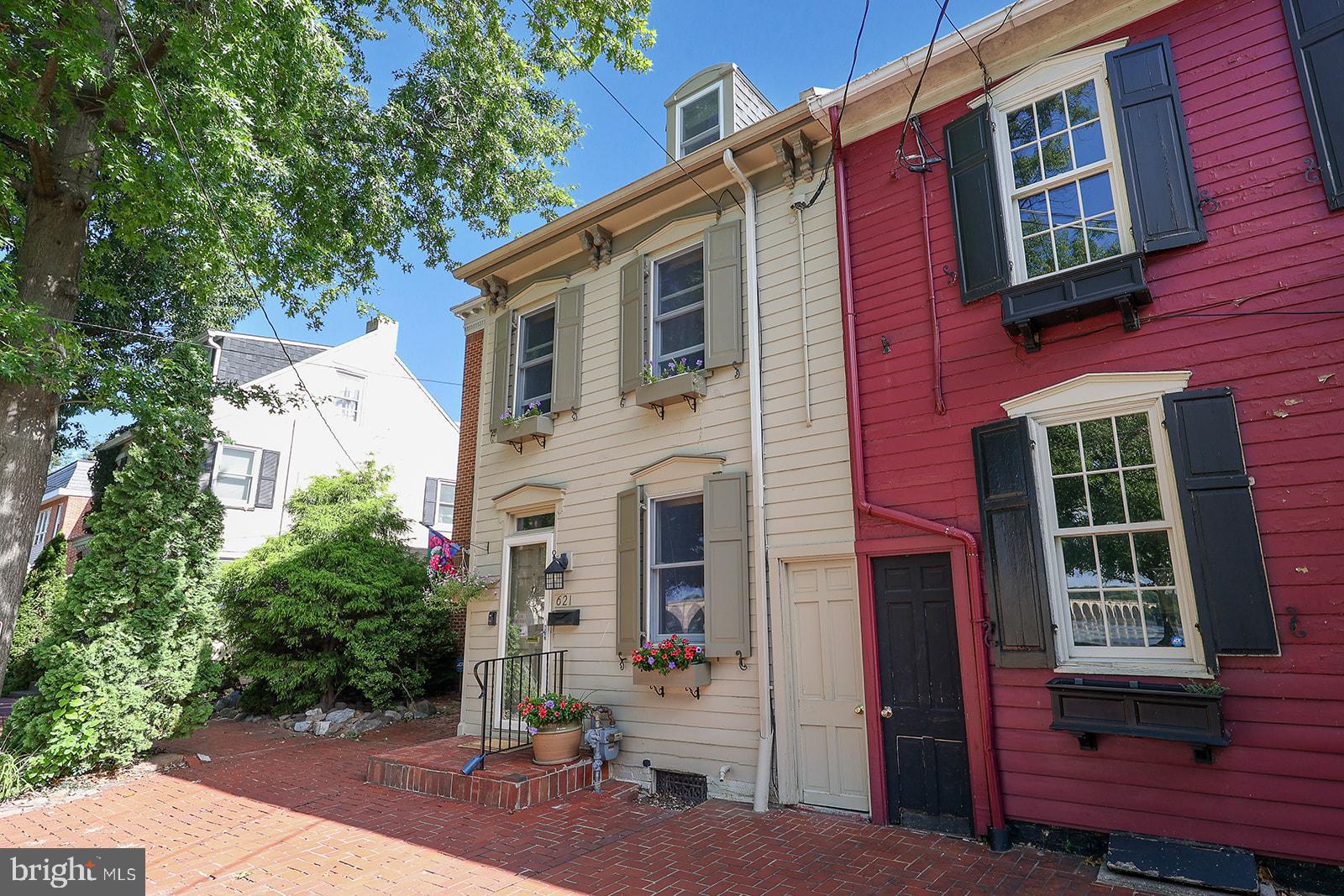 621 S FRONT STREET