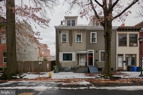 434 S 6TH STREET READING PA 19602