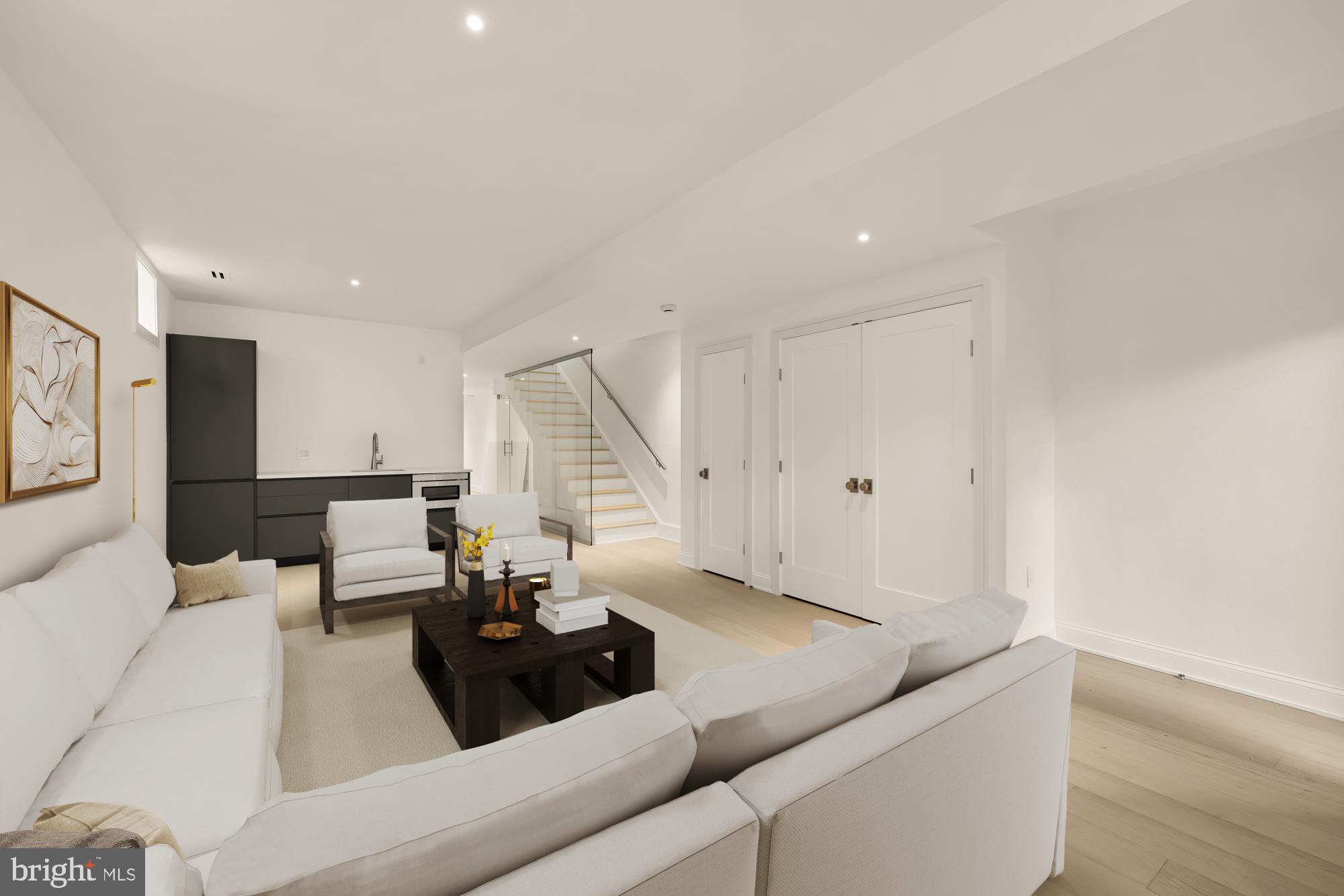 CAPITOL HILL - Residential