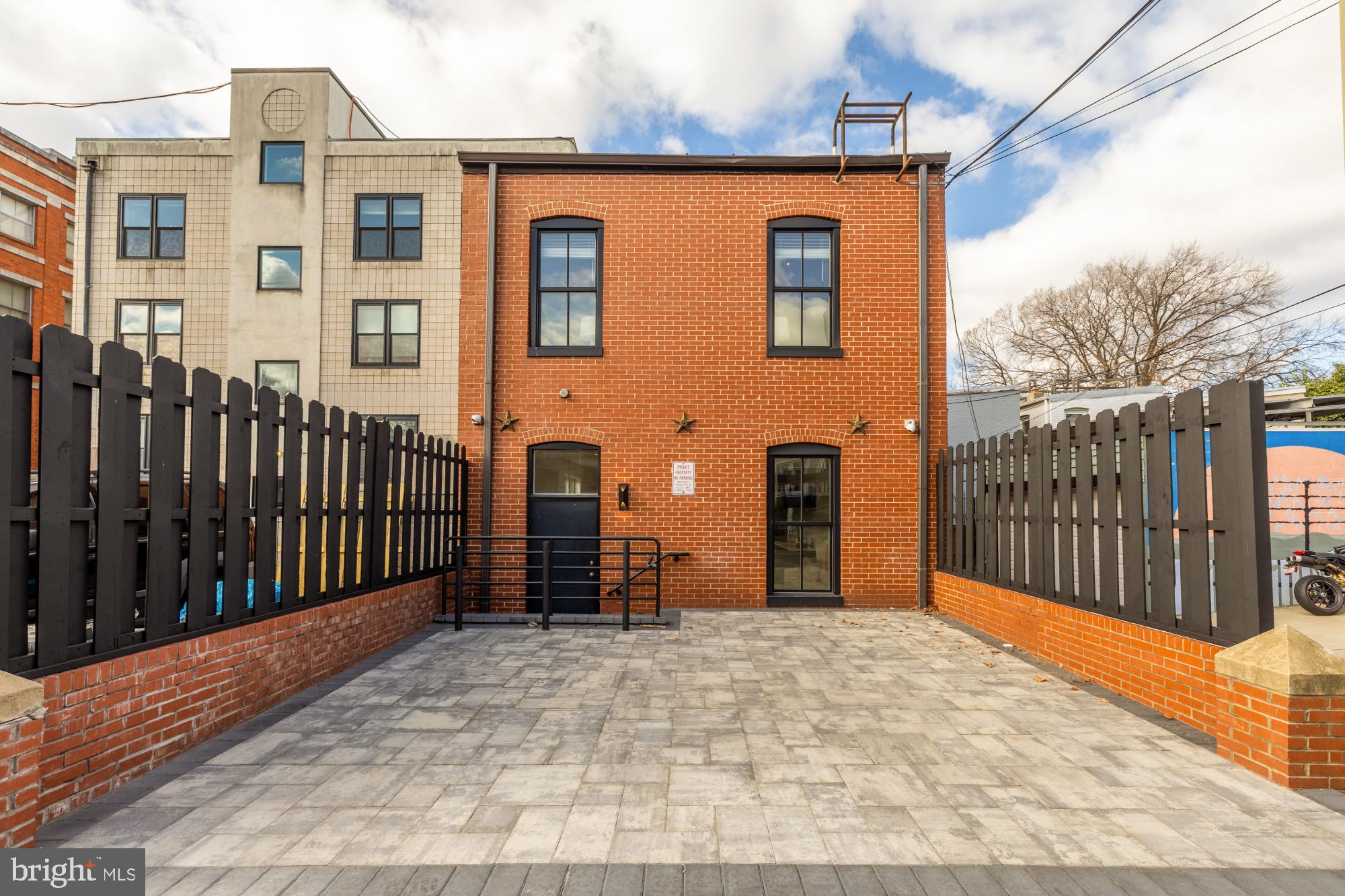 CAPITOL HILL - Residential