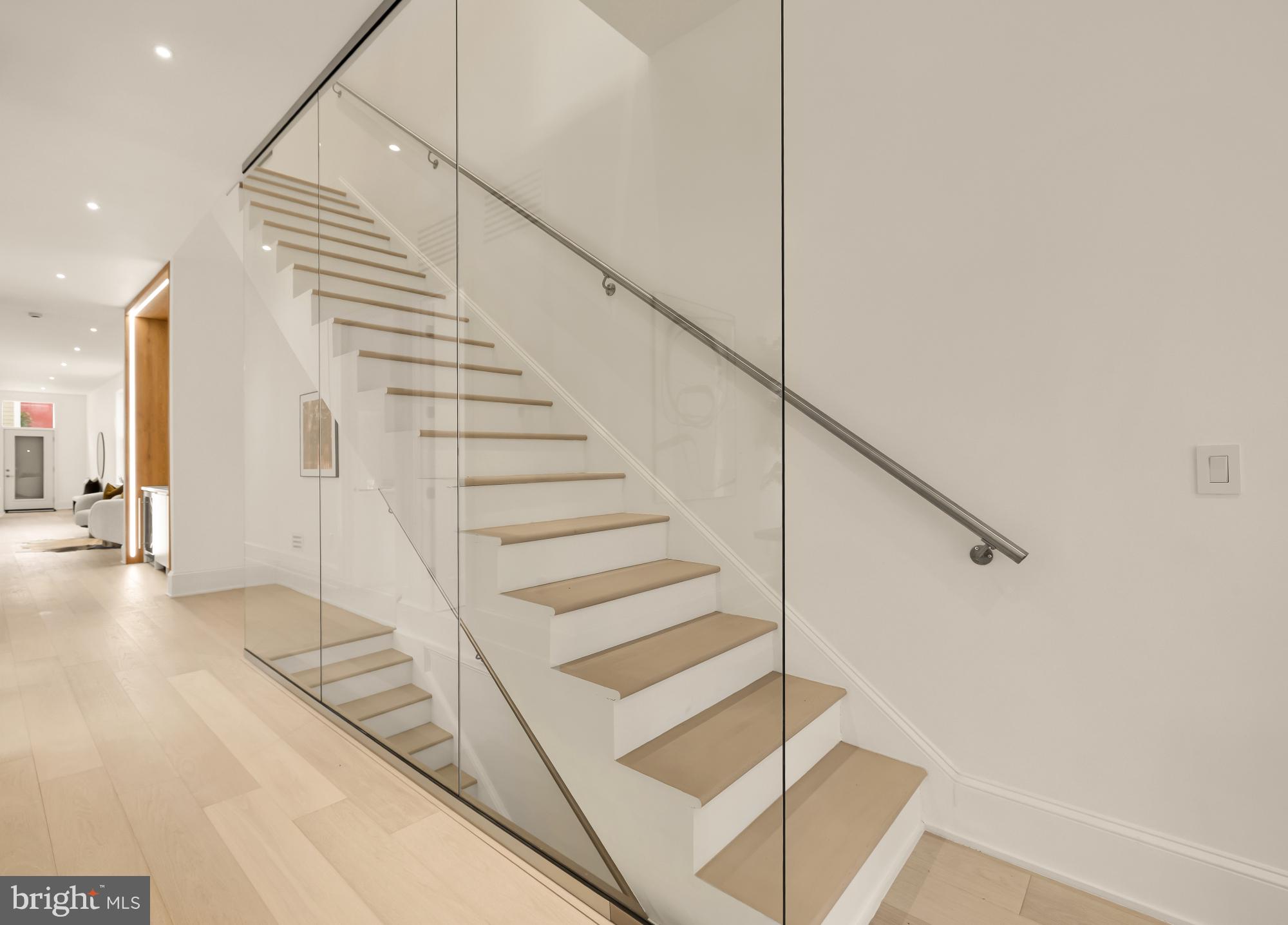 CAPITOL HILL - Residential