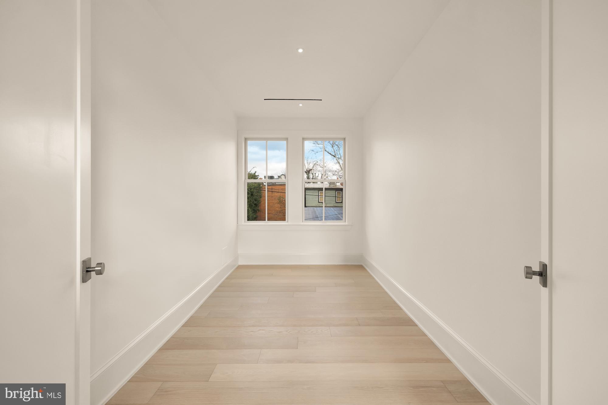 CAPITOL HILL - Residential