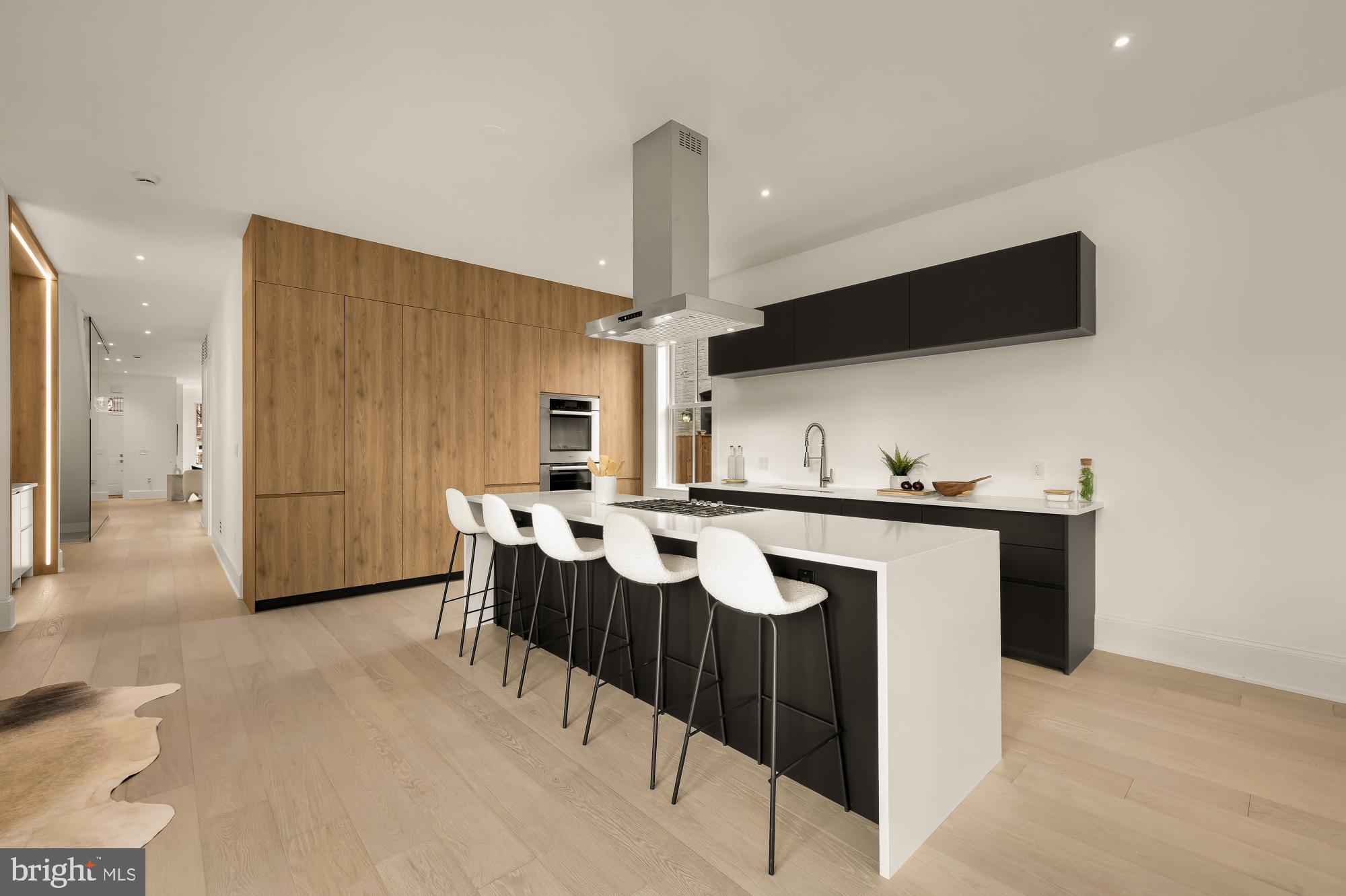 CAPITOL HILL - Residential