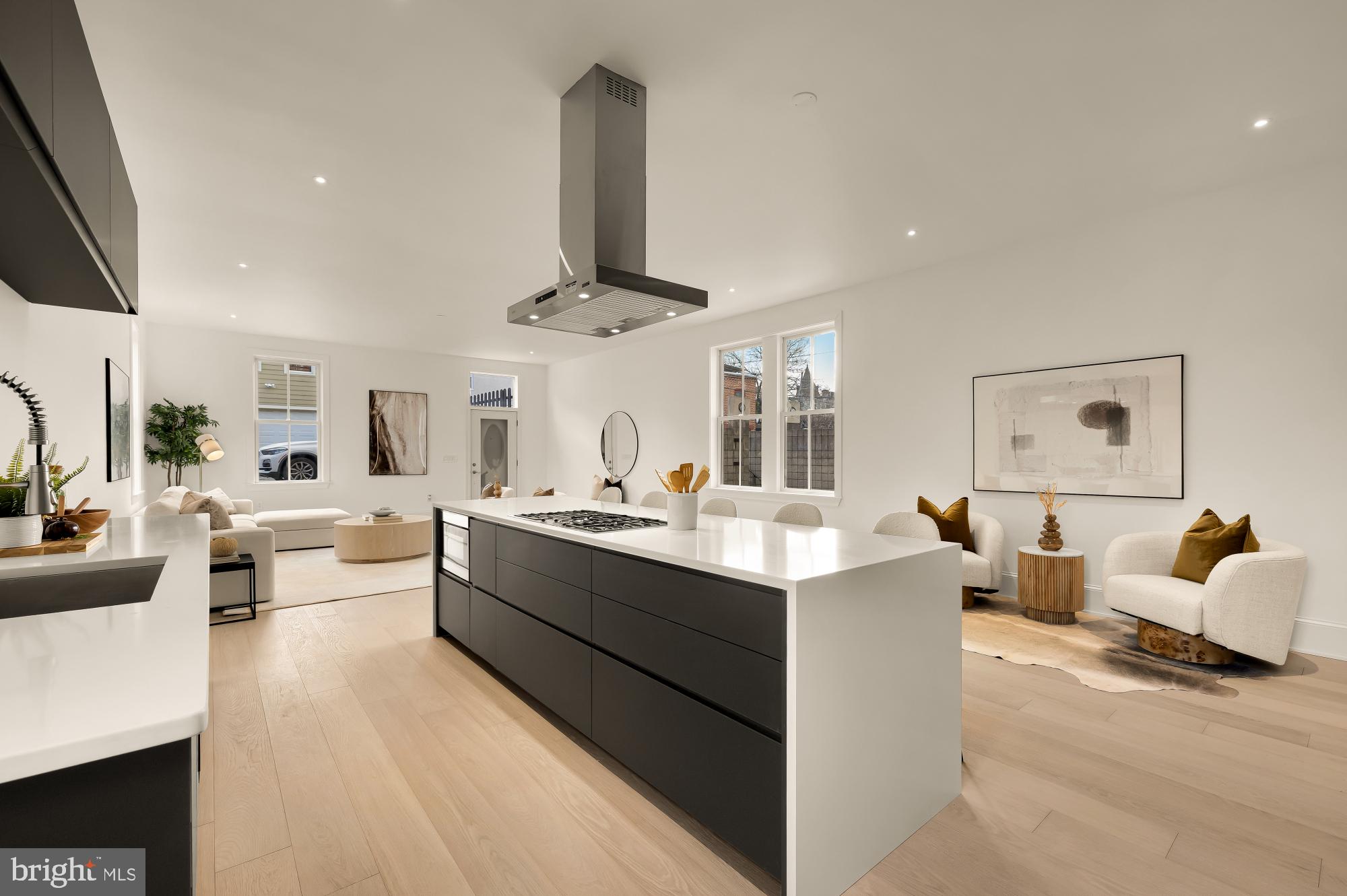 CAPITOL HILL - Residential