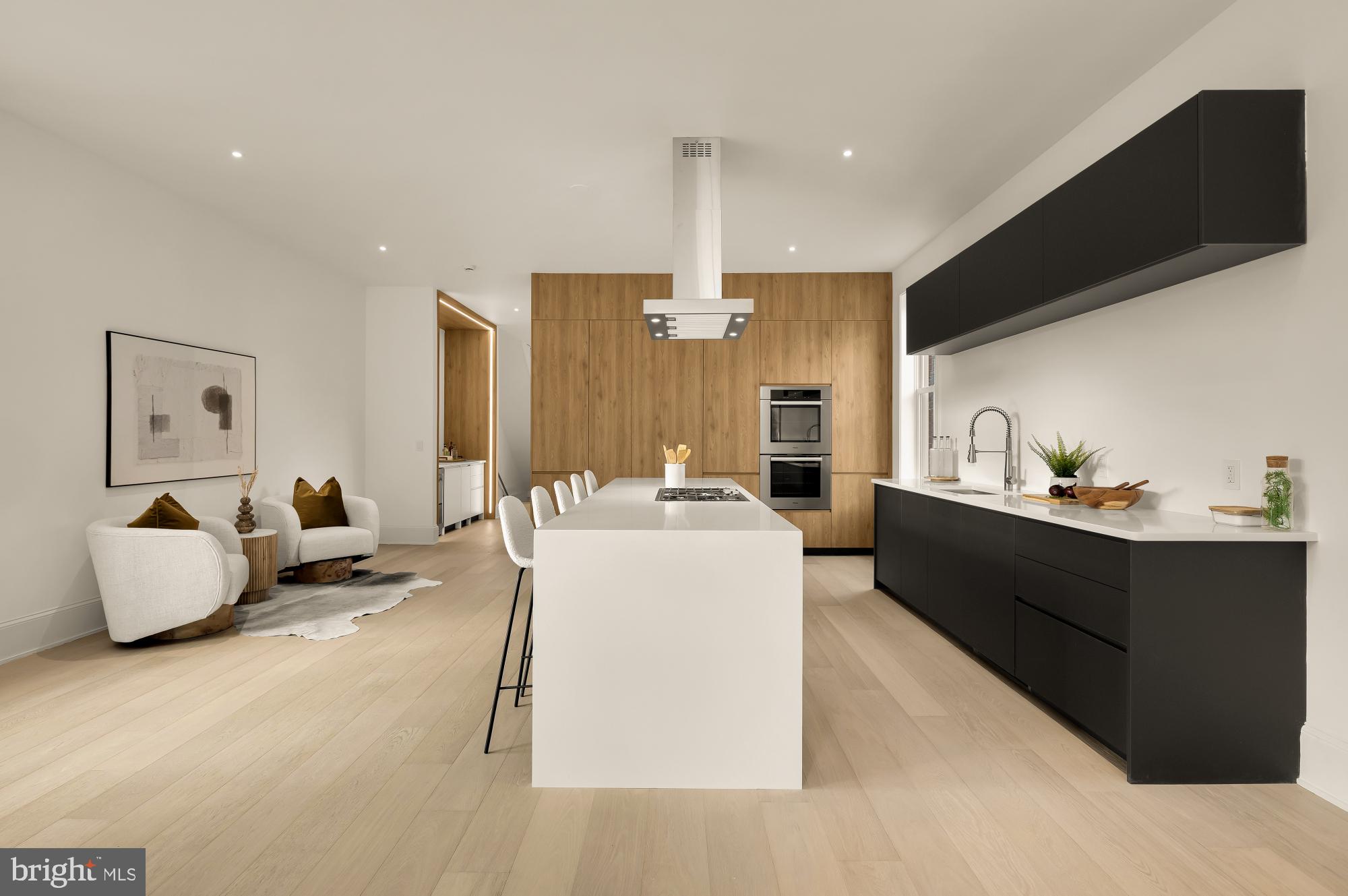 CAPITOL HILL - Residential