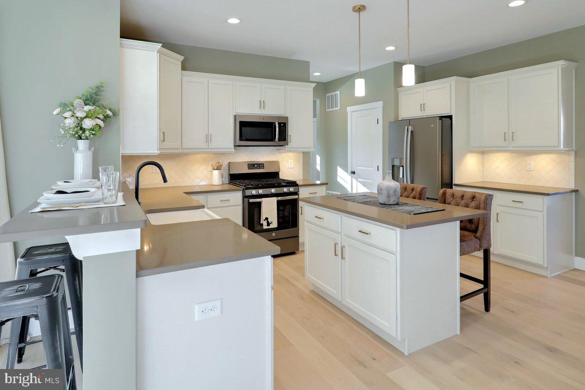 BEACON POINTE PLAN AT CUMBERLAND PRESERVE ESTATES