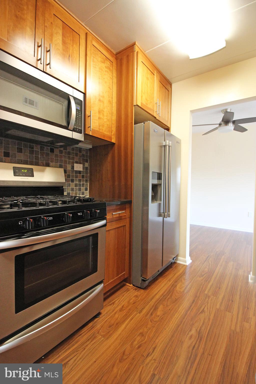 VIENNA VILLAGER CONDO - Residential Lease