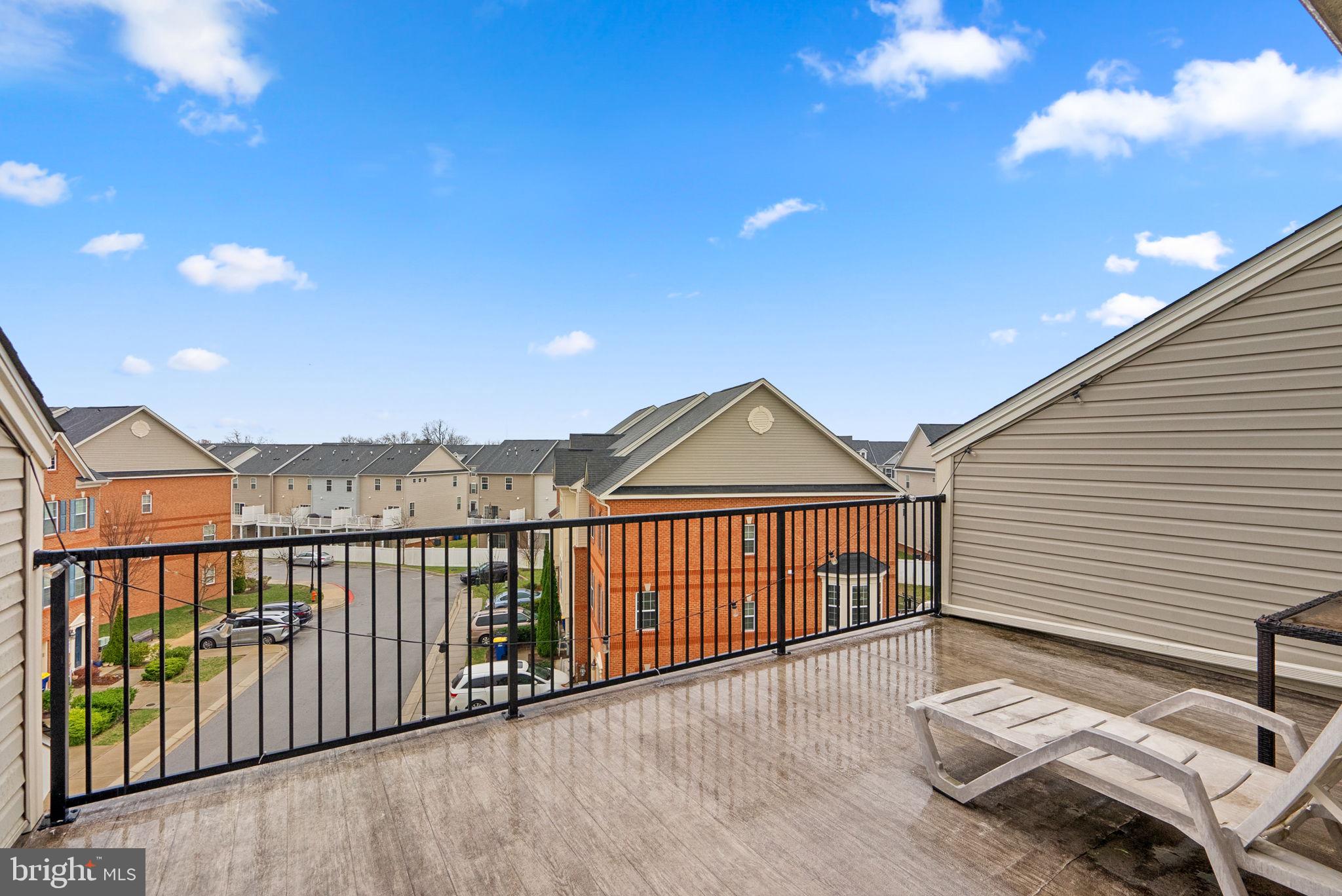 BLUE STREAM - Residential