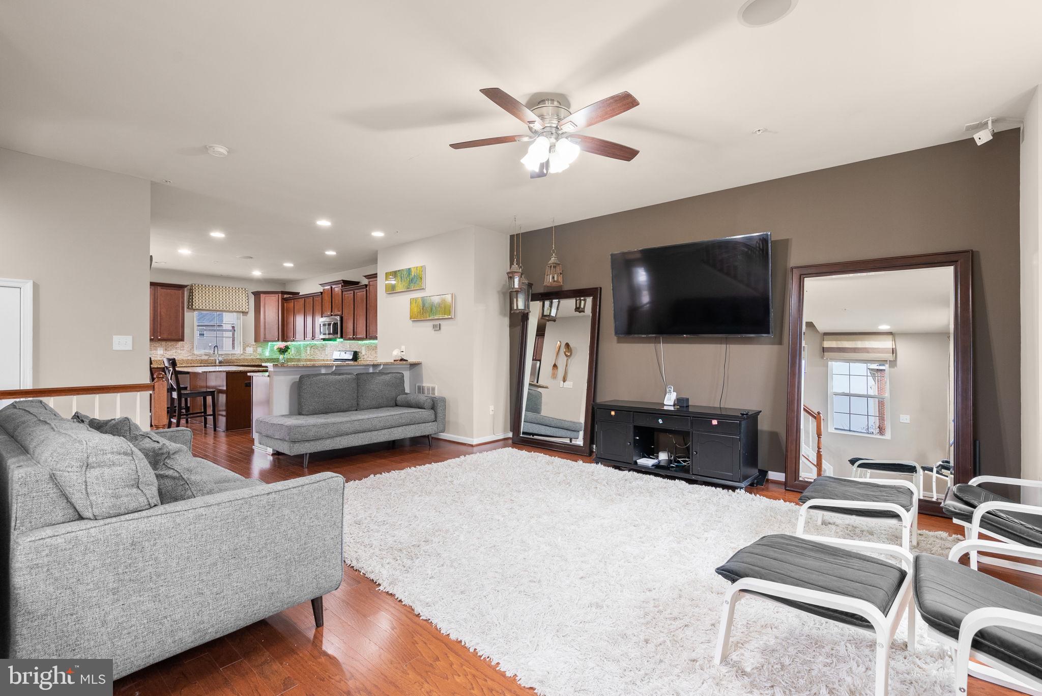 BLUE STREAM - Residential