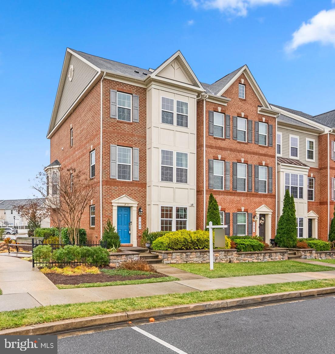 BLUE STREAM - Residential