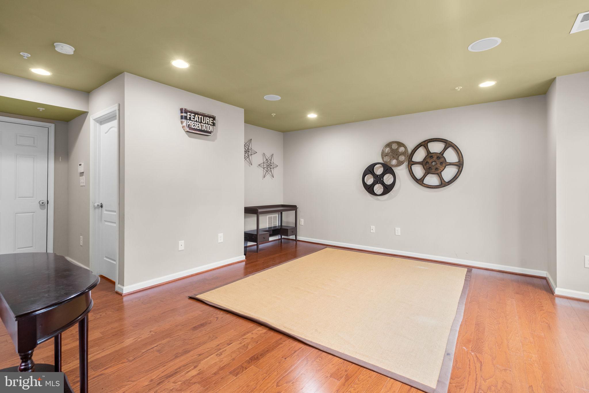 BLUE STREAM - Residential