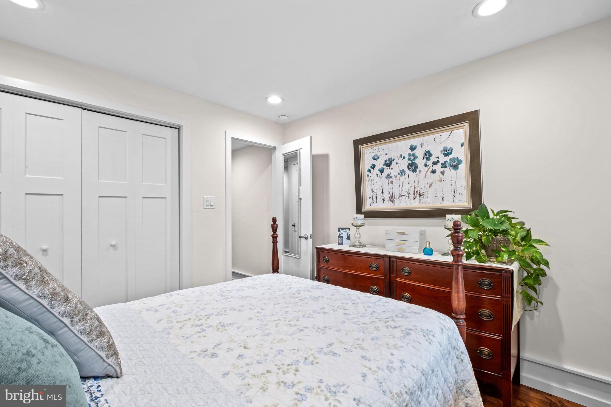 POINT BREEZE - Residential Lease
