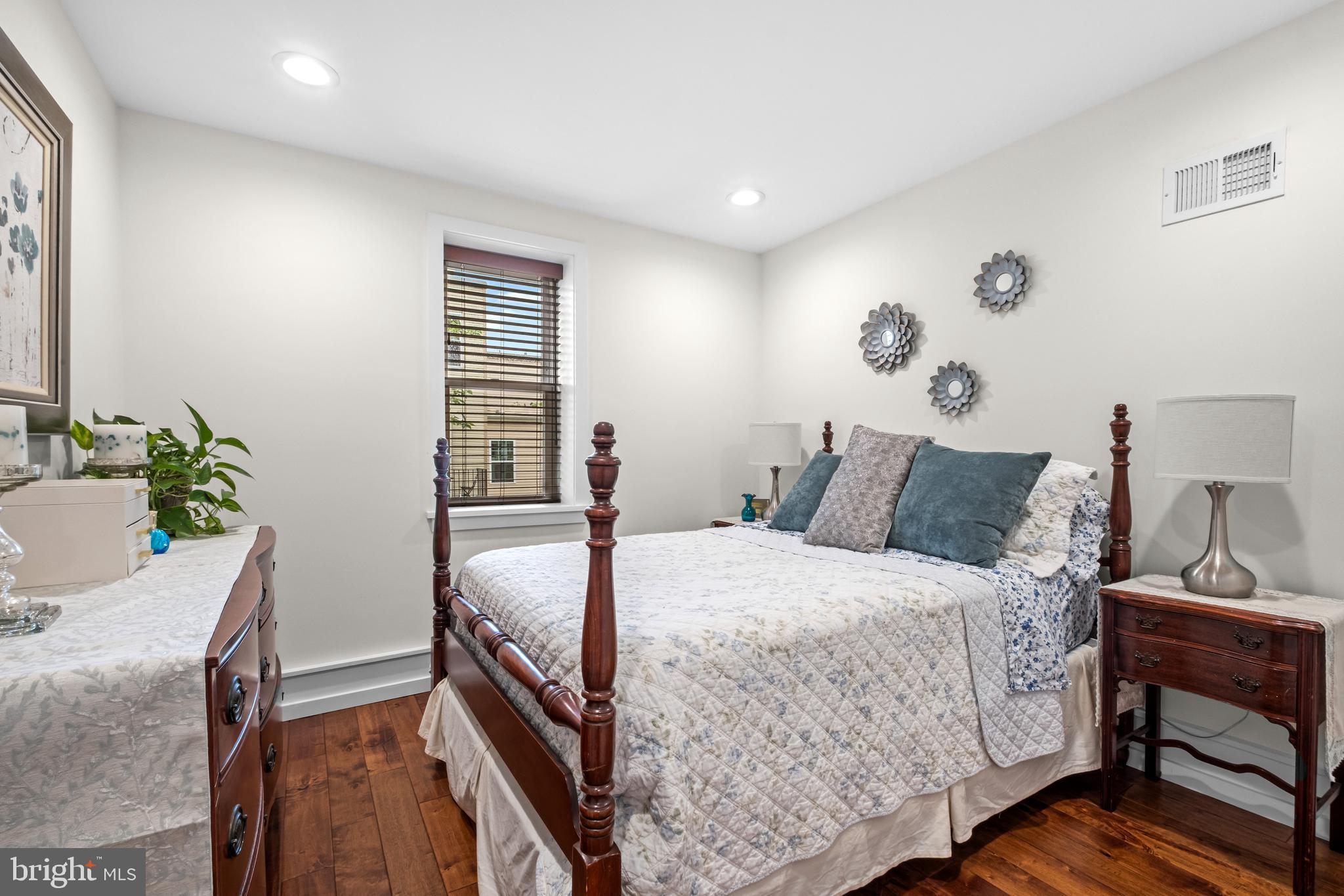 POINT BREEZE - Residential Lease