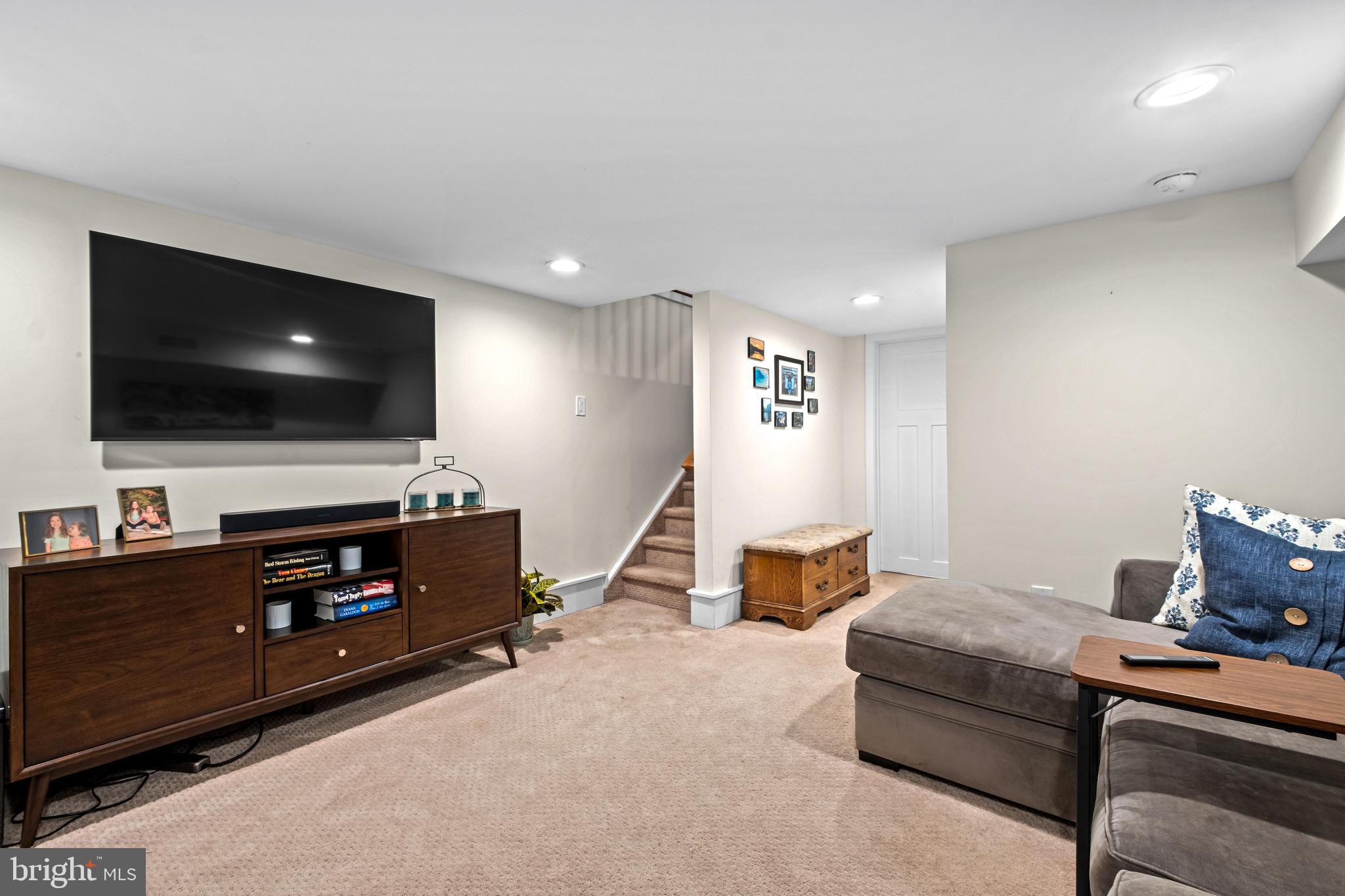 POINT BREEZE - Residential Lease