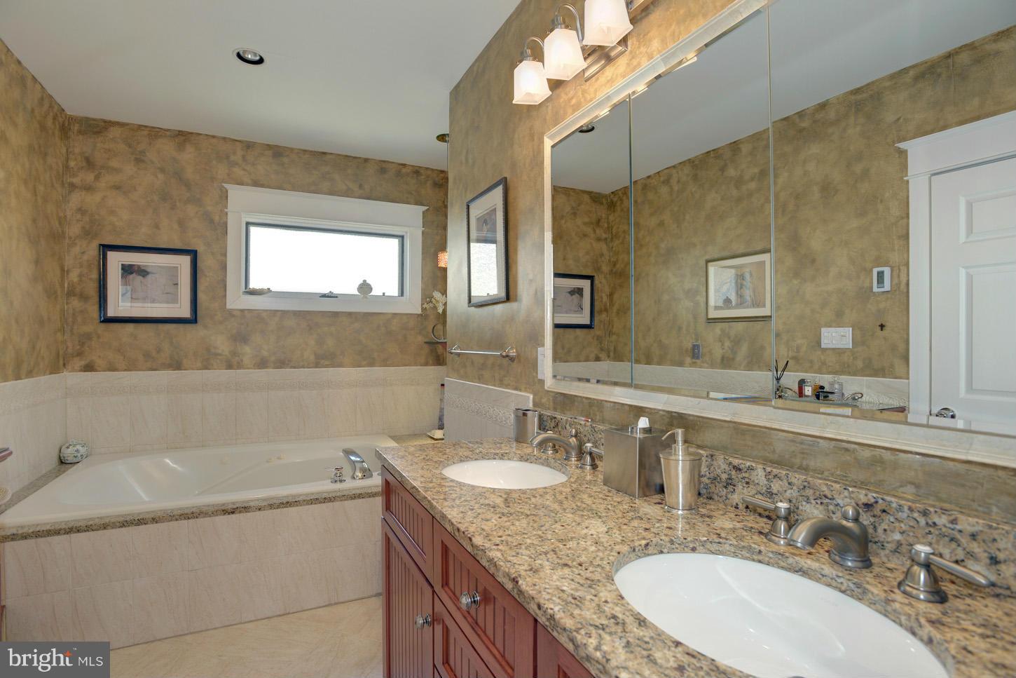 MCLEAN VILLAGE - Residential