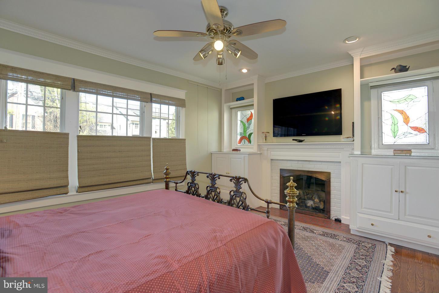 MCLEAN VILLAGE - Residential