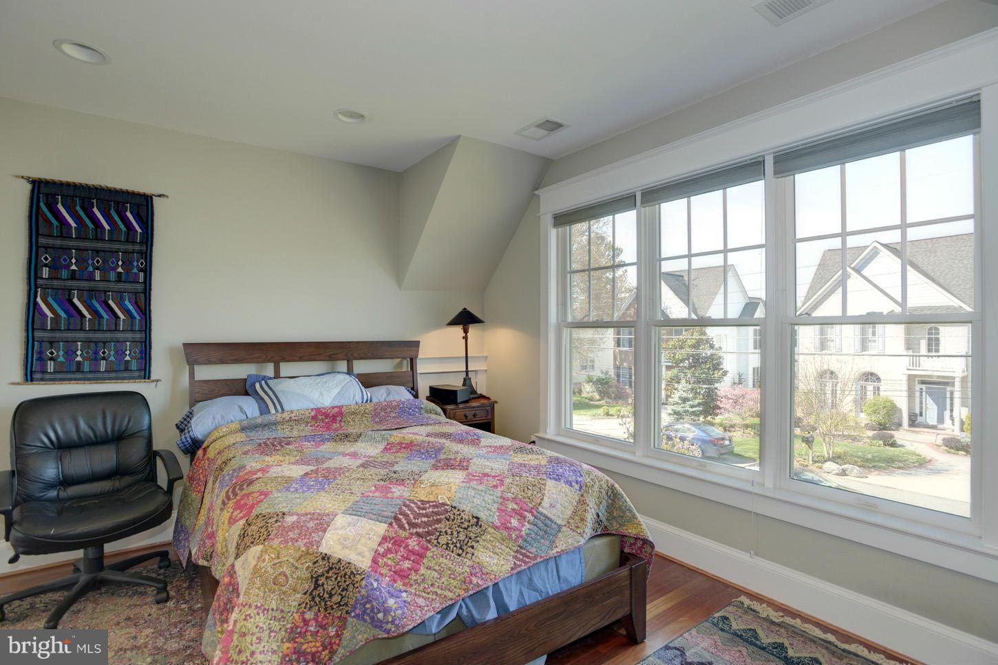 MCLEAN VILLAGE - Residential