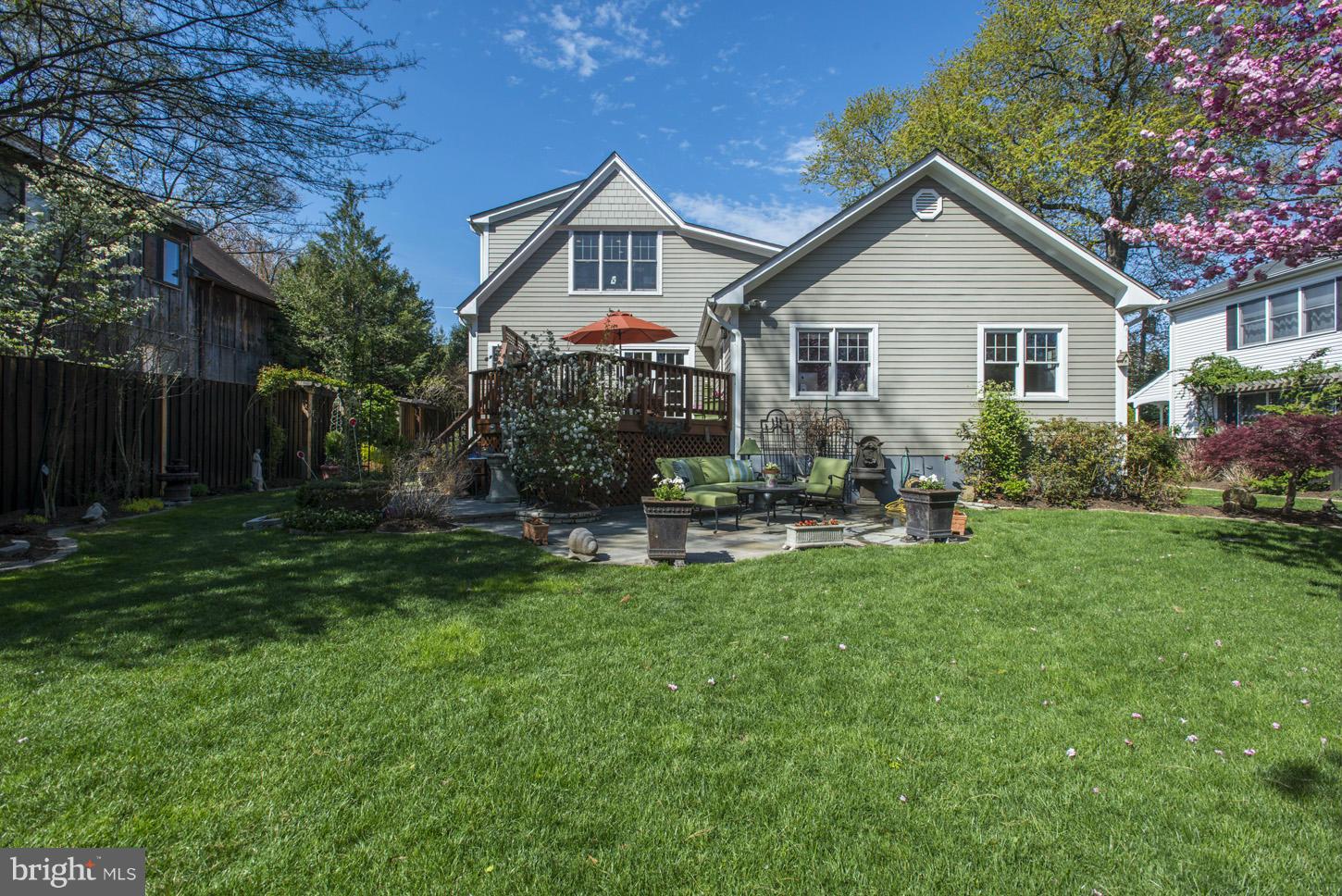 MCLEAN VILLAGE - Residential