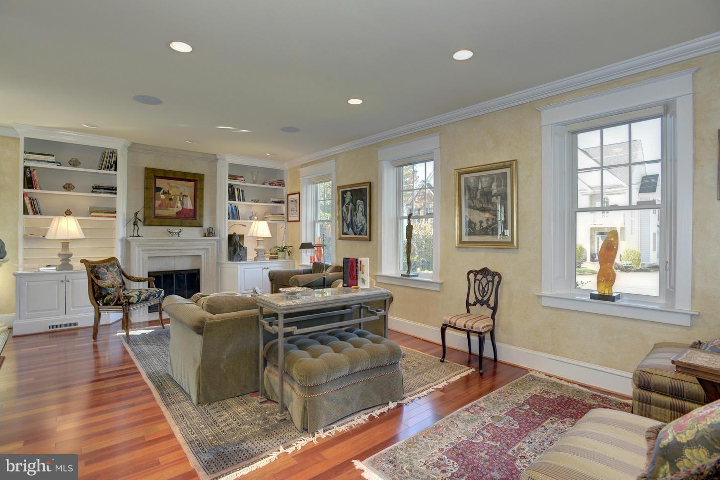 MCLEAN VILLAGE - Residential