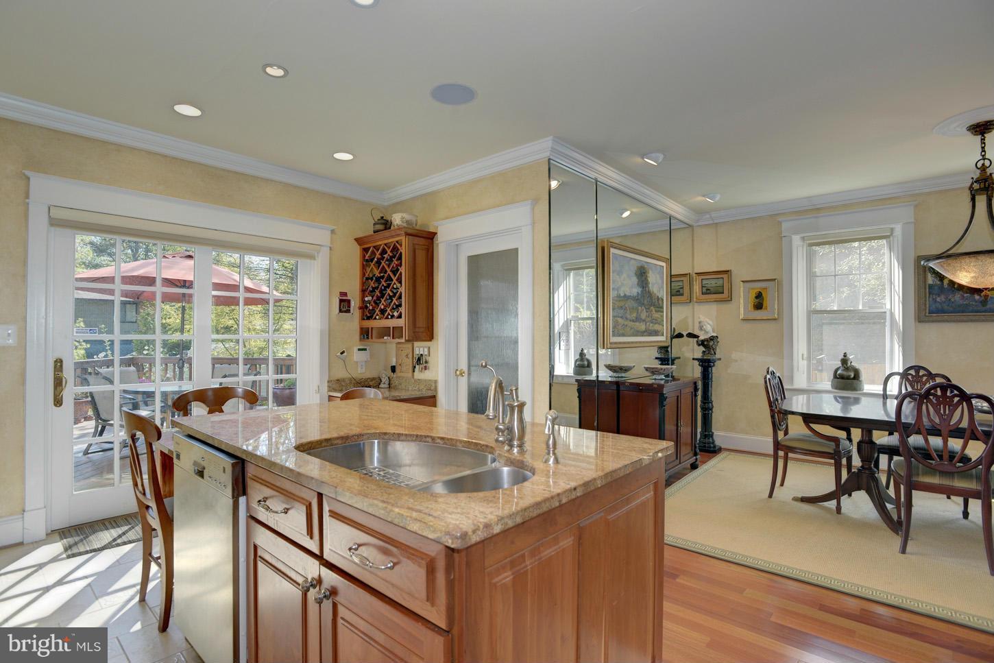 MCLEAN VILLAGE - Residential