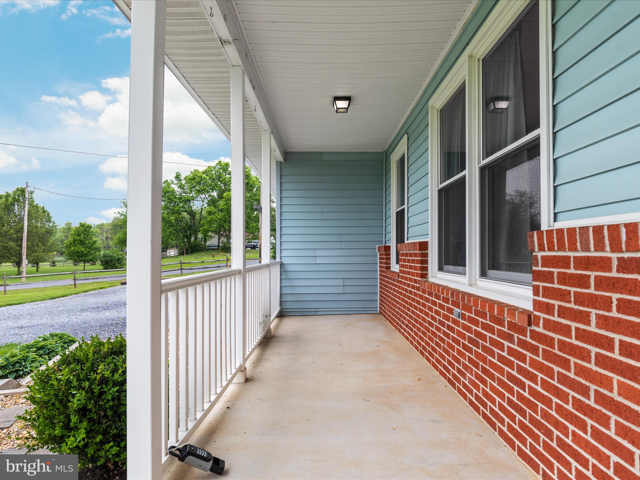 GOLDEN MEADOWS - Residential