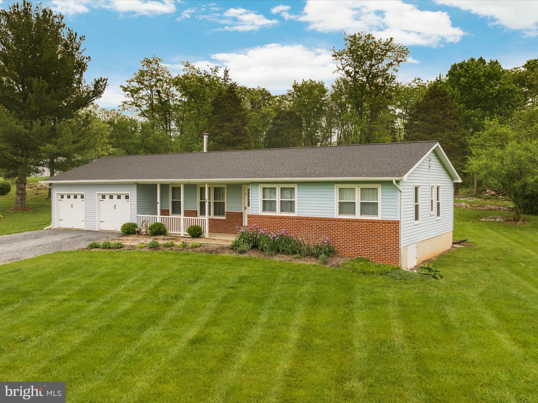 GOLDEN MEADOWS - Residential