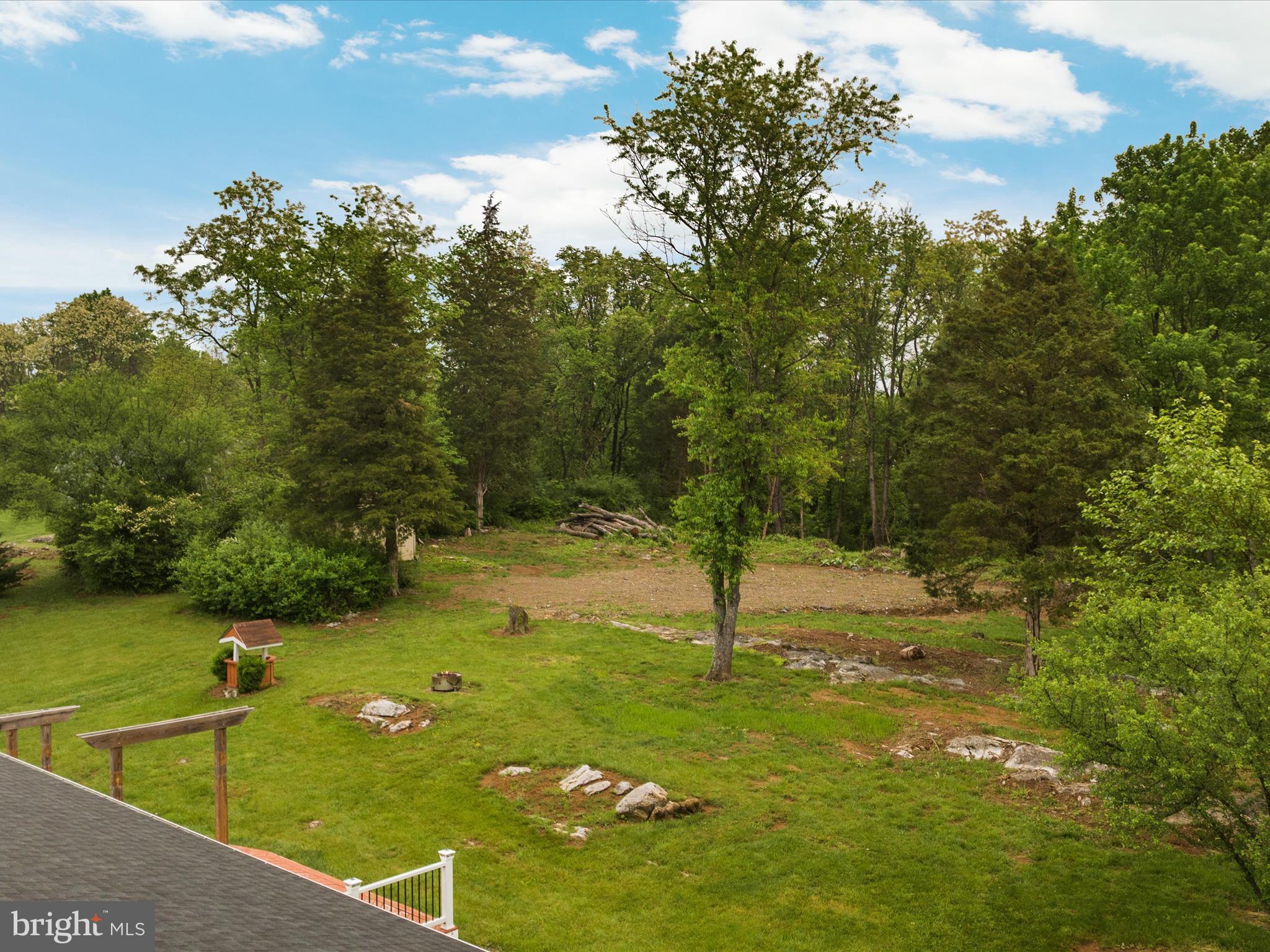 GOLDEN MEADOWS - Residential