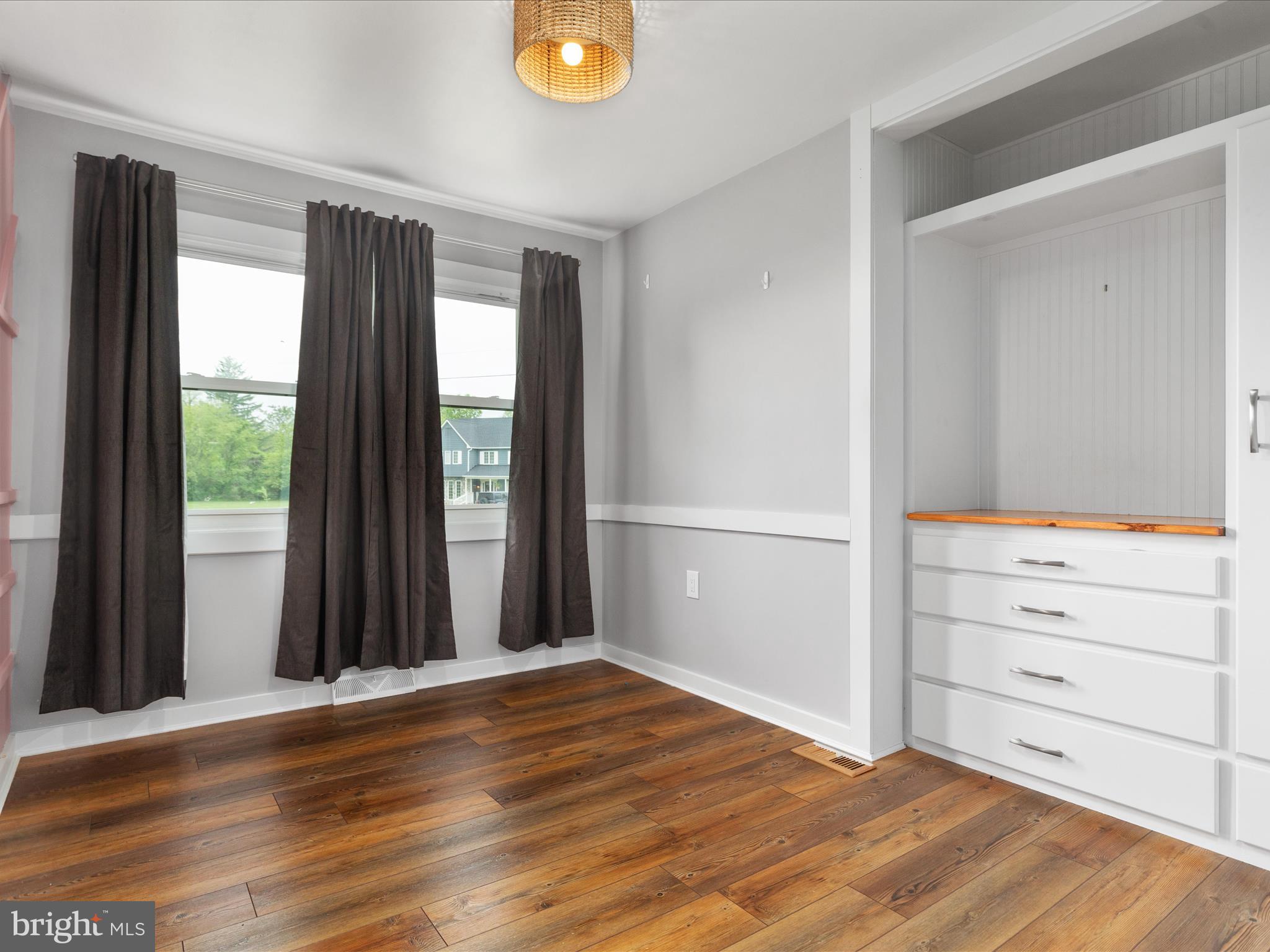 GOLDEN MEADOWS - Residential