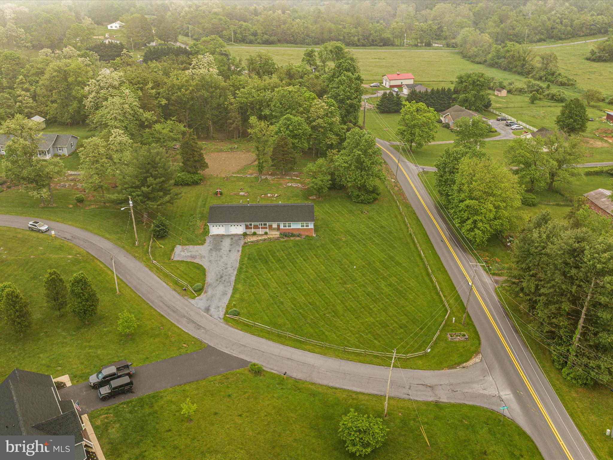 GOLDEN MEADOWS - Residential