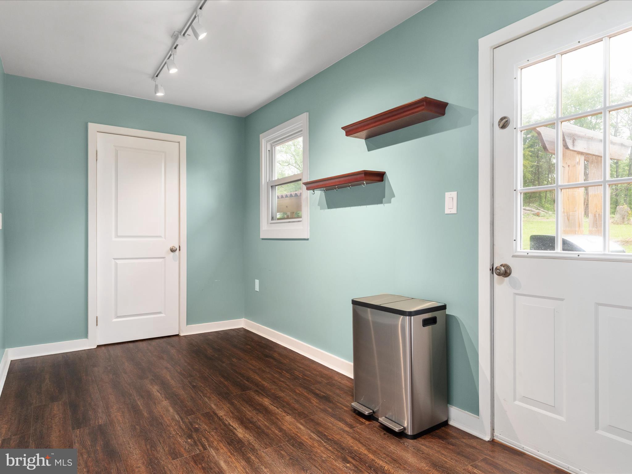 GOLDEN MEADOWS - Residential