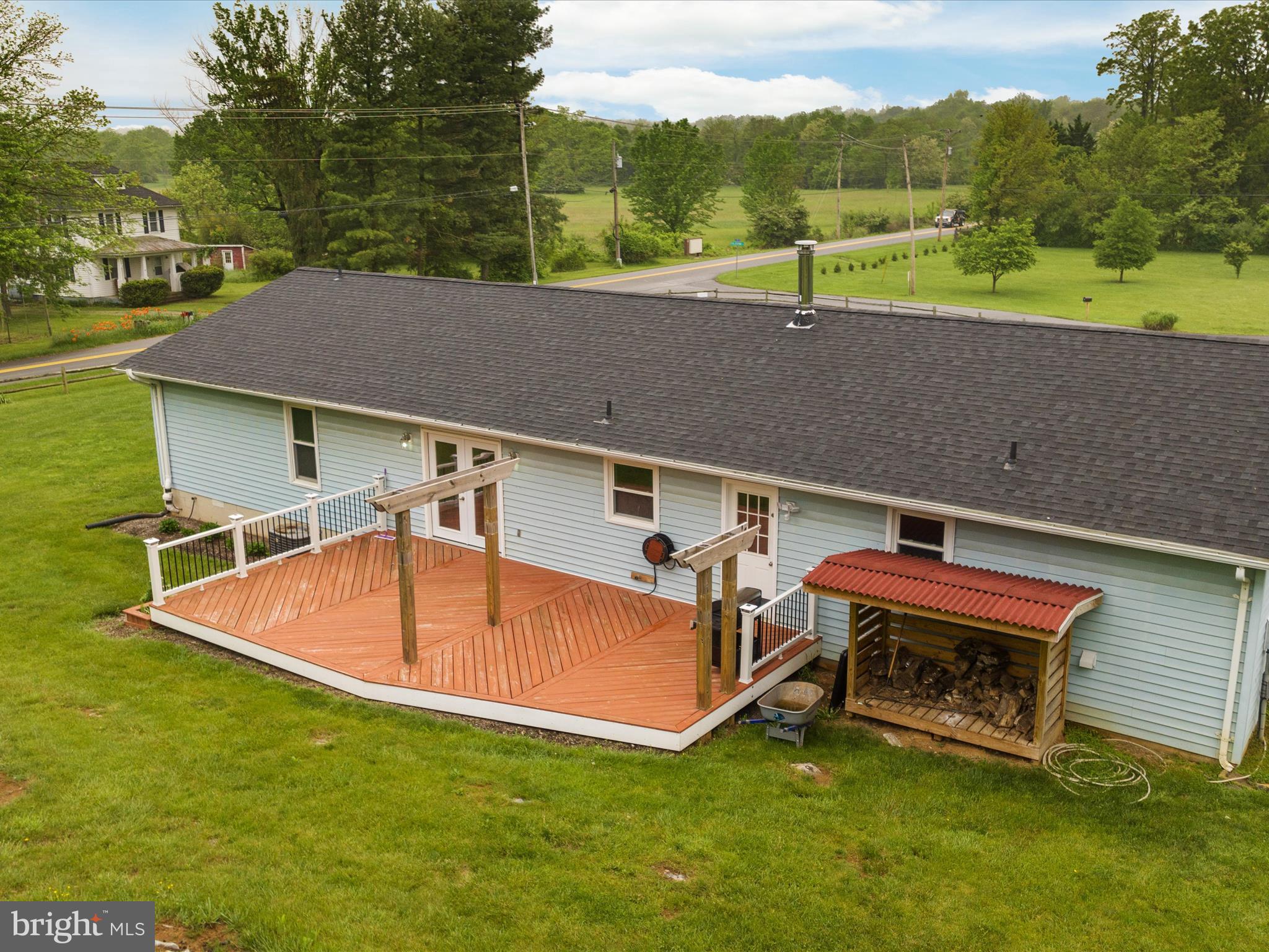 GOLDEN MEADOWS - Residential