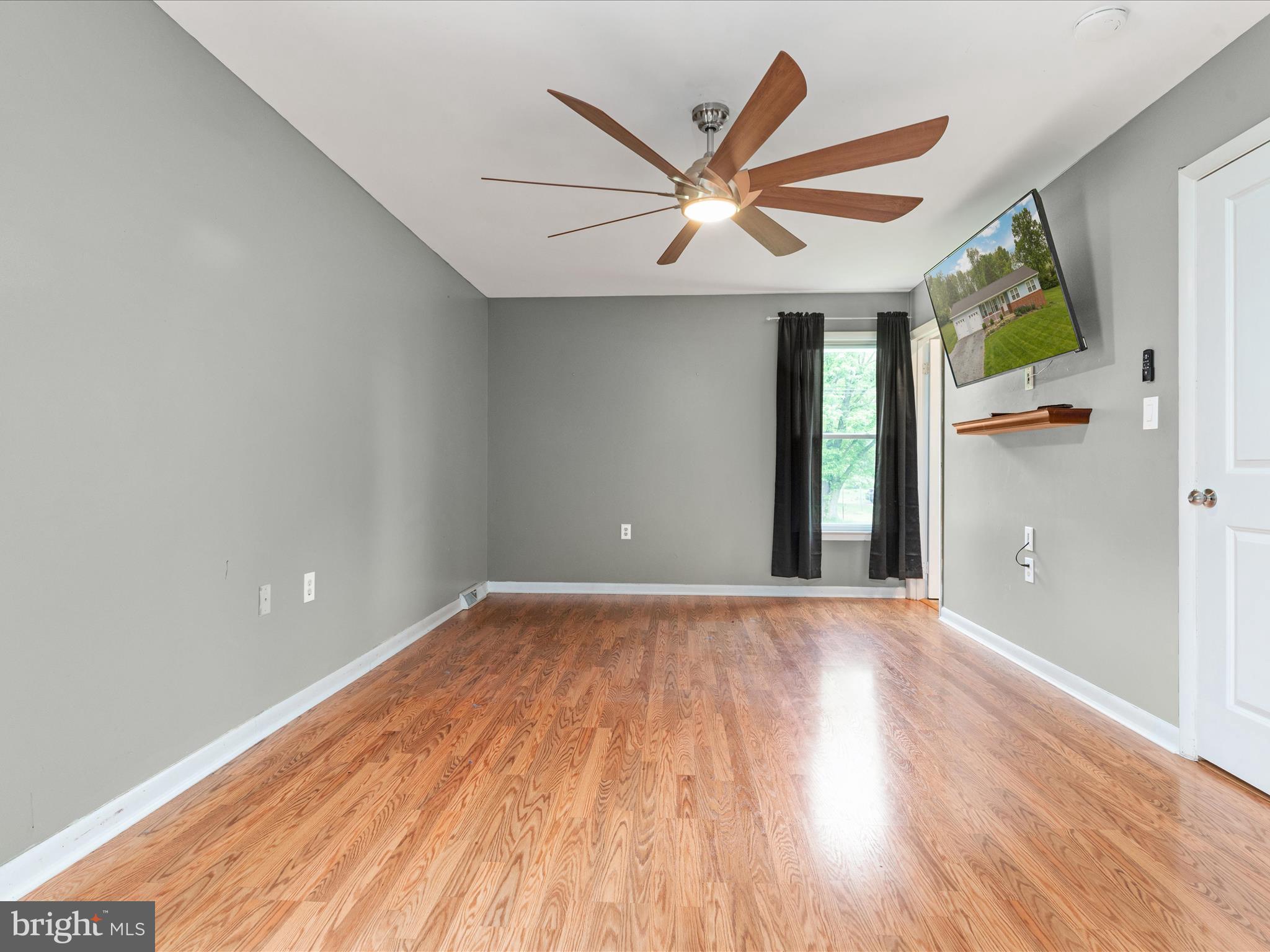 GOLDEN MEADOWS - Residential