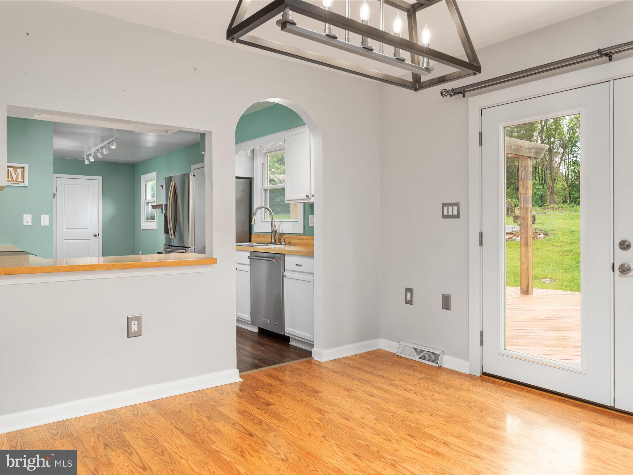 GOLDEN MEADOWS - Residential